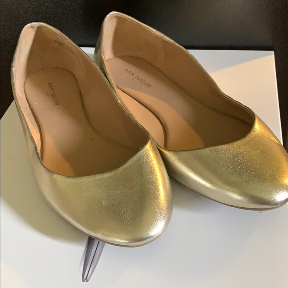 Ann Taylor gold ballet flats